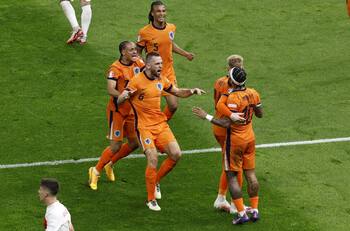 Eurocopa: Países Bajos derrotó a Turquía y enfrentará a Inglaterra en semifinales