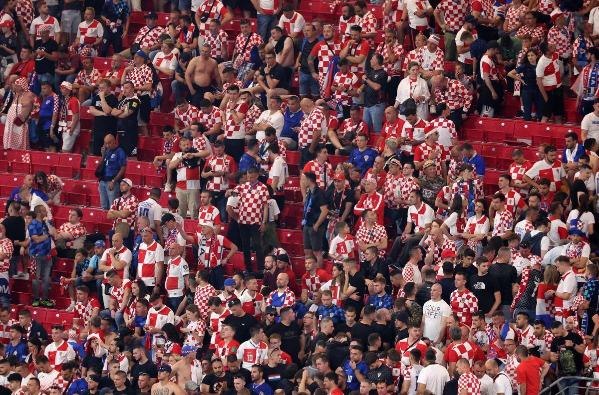 La increíble cifra que deberá cancelar una selección por el mal comportamiento de sus hinchas en la Eurocopa