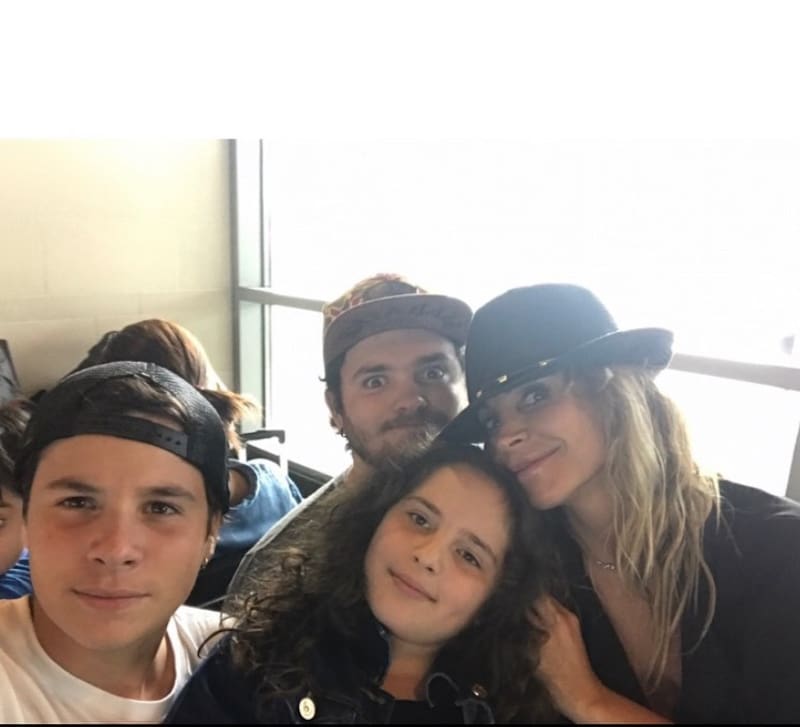 Eva Gómez y sus 3 hijos, Triana, Fernando y Matías