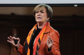 Evelyn Matthei anuncia fin de TVN como hoy se conoce en su futuro gobierno: “Lo de hoy no tiene viabilidad”