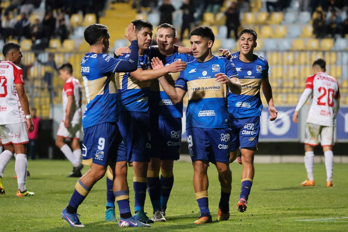 Los viñamarinos buscan su boleto a octavos de Copa Chile. Foto: Aton.