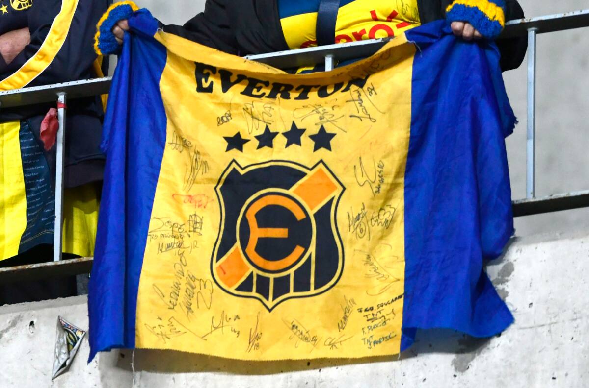 “Es un poco raro”: El mercado de fichajes en que a Everton le prometieron ganar la Libertadores