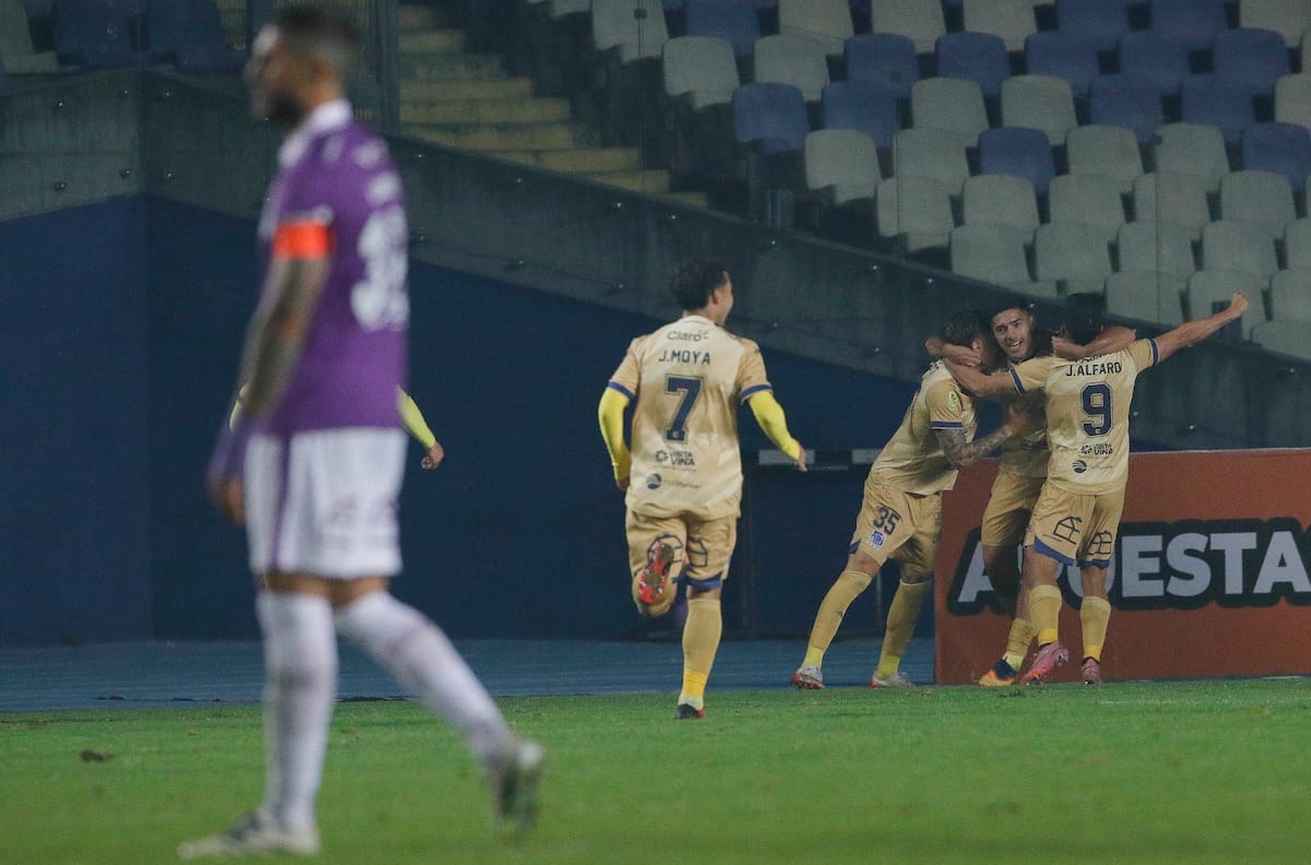 Everton hundió a Deportes Concepción: así quedó la tabla de posiciones de la Liga de Primera tras la fecha 12