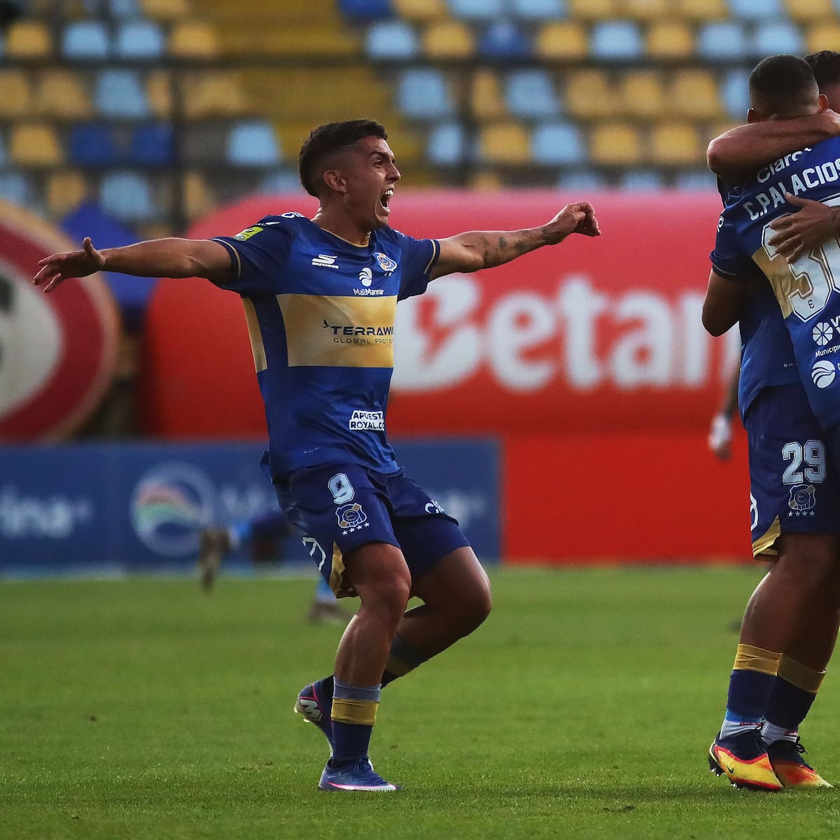 Everton se hace fuerte en Viña del Mar y logra dar vuelta el resultado ante Cobresal