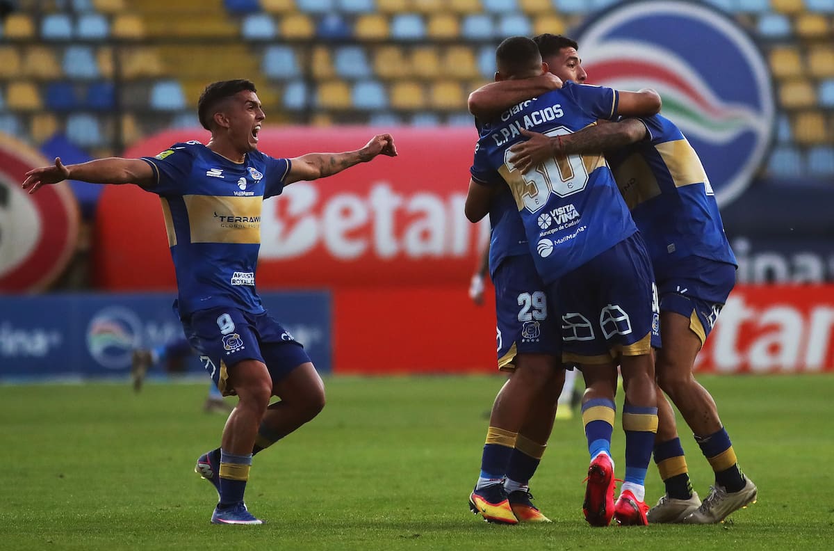 Everton se hace fuerte en Viña del Mar y logra dar vuelta el resultado ante Cobresal