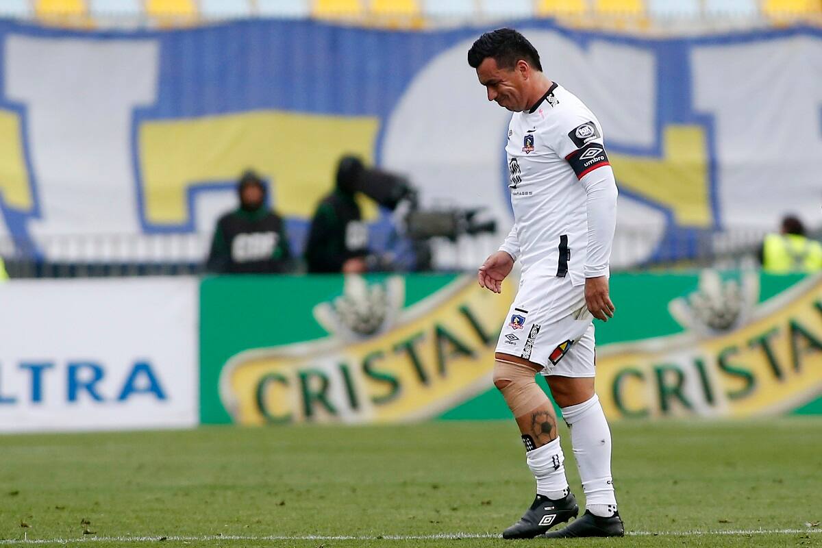Futbol, Everton vs Colo Colo.
Cuartos de final Copa Chile 2019.
El jugador de Colo Colo Estebn Paredes se lesiona durante el partido por cuartos de final de la Copa Chile 2019 contra Everton disputado en el estadio Sausalito de Viña Del Mar, Chile.
12/10/2019
Raul Zamora/Photosport
Football, Everton vs Colo Colo.
Quarter finals Copa Chile championship 2019.
Colo Colo's player Esteban Paredes is get injured during the quarter finals of Copa Chile football match against Everton held at the Sausalito stadium in Viña Del Mar, Chile.
12/10/2019
Raul Zamora/Photosport