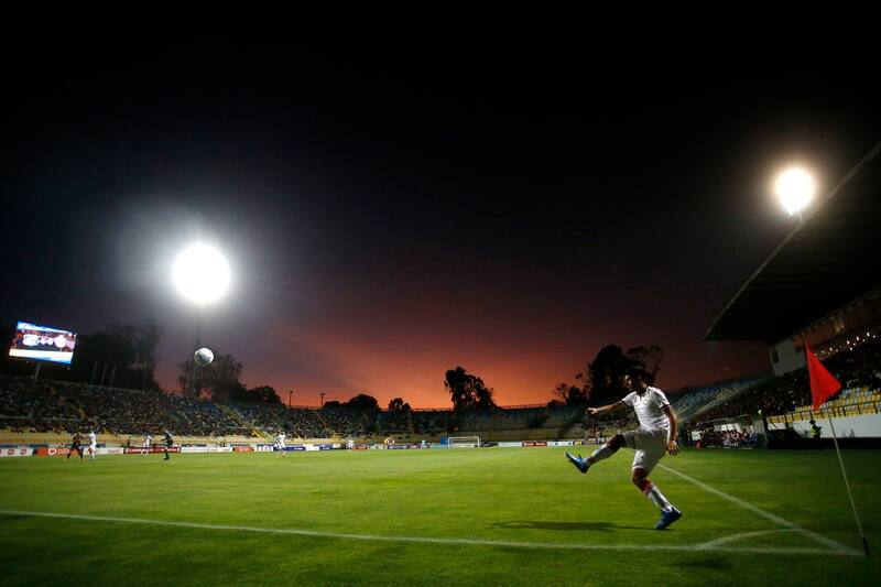 La Primera B enfrenta un nuevo problema con el escenario de sus partidos, con Deportes La Serena sin poder ocupar el Estadio de La Portada.
Andres Pina/Photosport