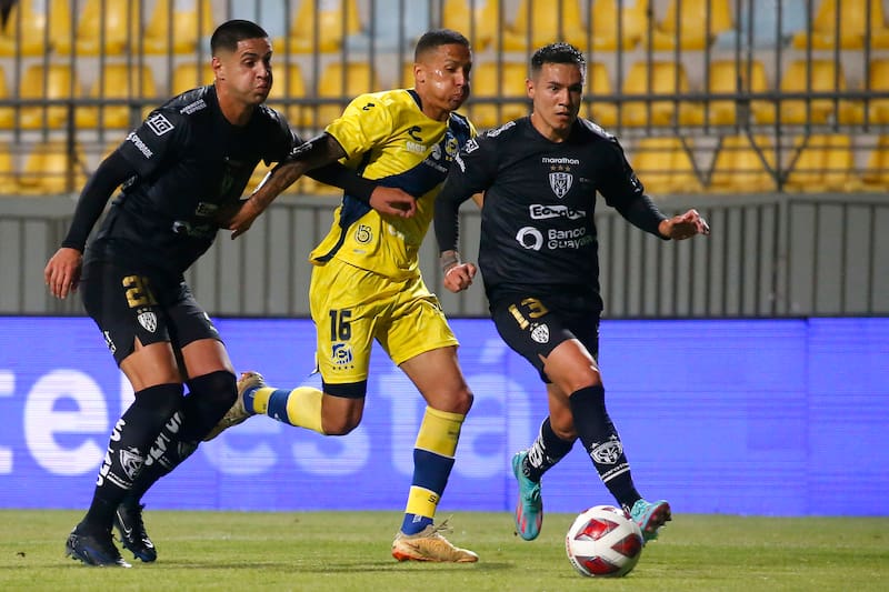 Everton parara un 4-4-2 para el inicio del Campeonato Nacional.