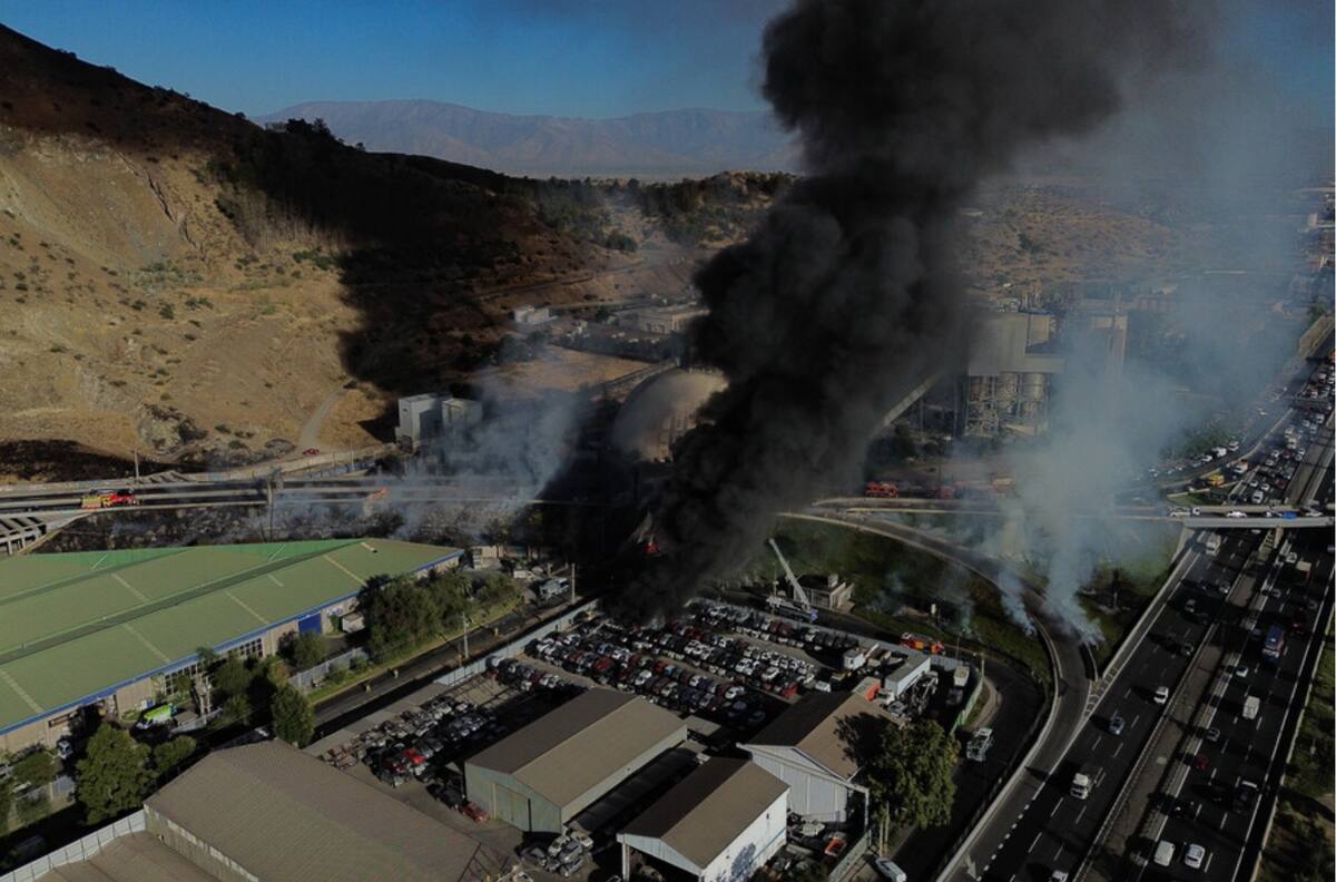 Confirman cuatro fallecidos por enorme explosión en Renca: 7 personas están en estado de gravedad