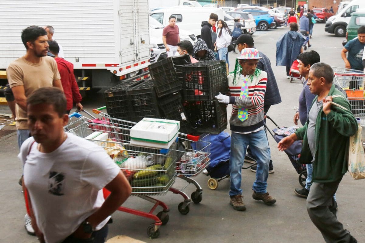 Si reinciden en trabajar de forma ilegal, pueden llegar a ser expulsados del país.
Créditos: Aton.