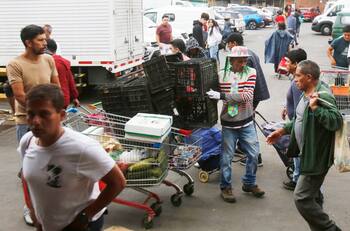 Extranjeros que trabajen de forma ilegal en Chile arriesgan multas superiores a los $340.000