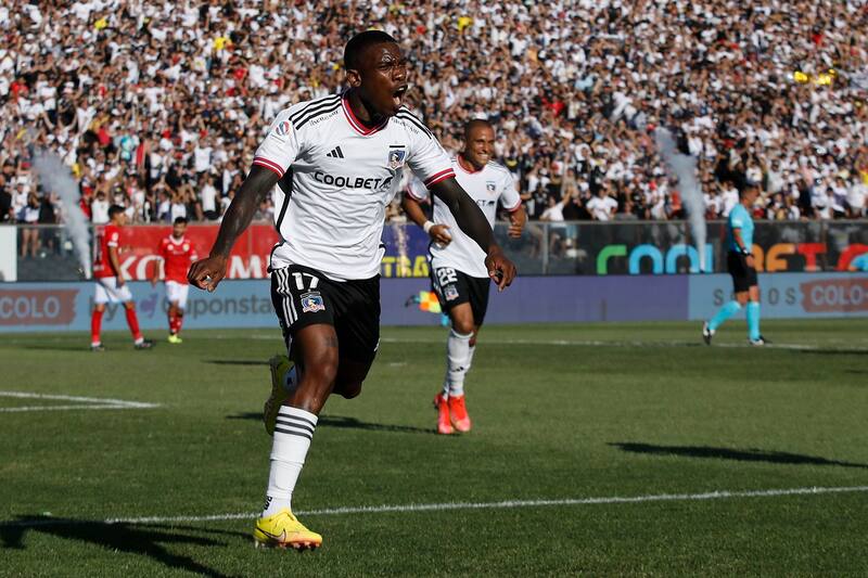 Fabián Castillo se refirió a las críticas que ha recibido en Colo Colo.
Dragomir Yankovic/Photosport