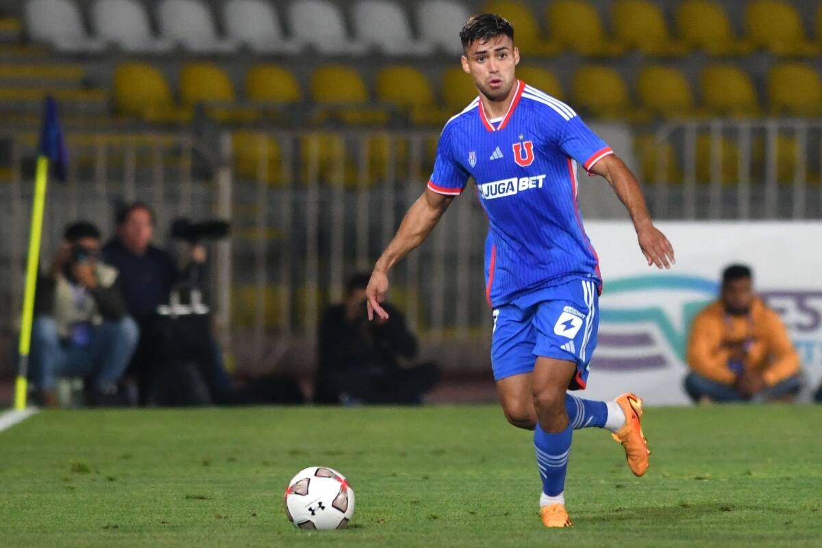 es el único lateral disponible en Universidad de Chile ante la lesión de Juan Pablo Gómez. Foto: Agencia Aton.