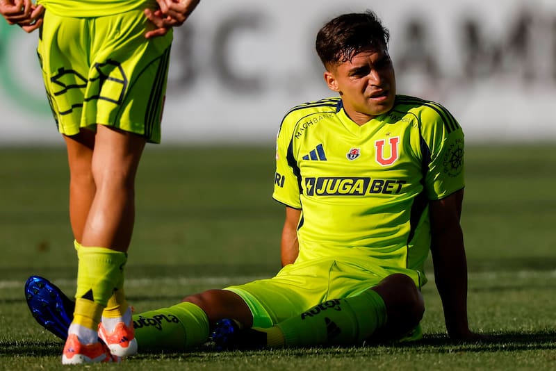 Salió lesionado en el primer tiempo y preocupa a la U. Foto: Agencia Aton