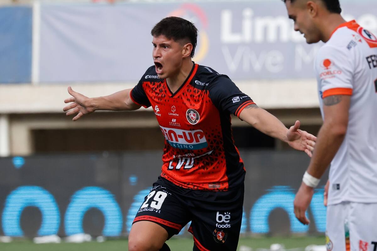 El delantero argentino lleva siete goles en nueve partidos con Limache