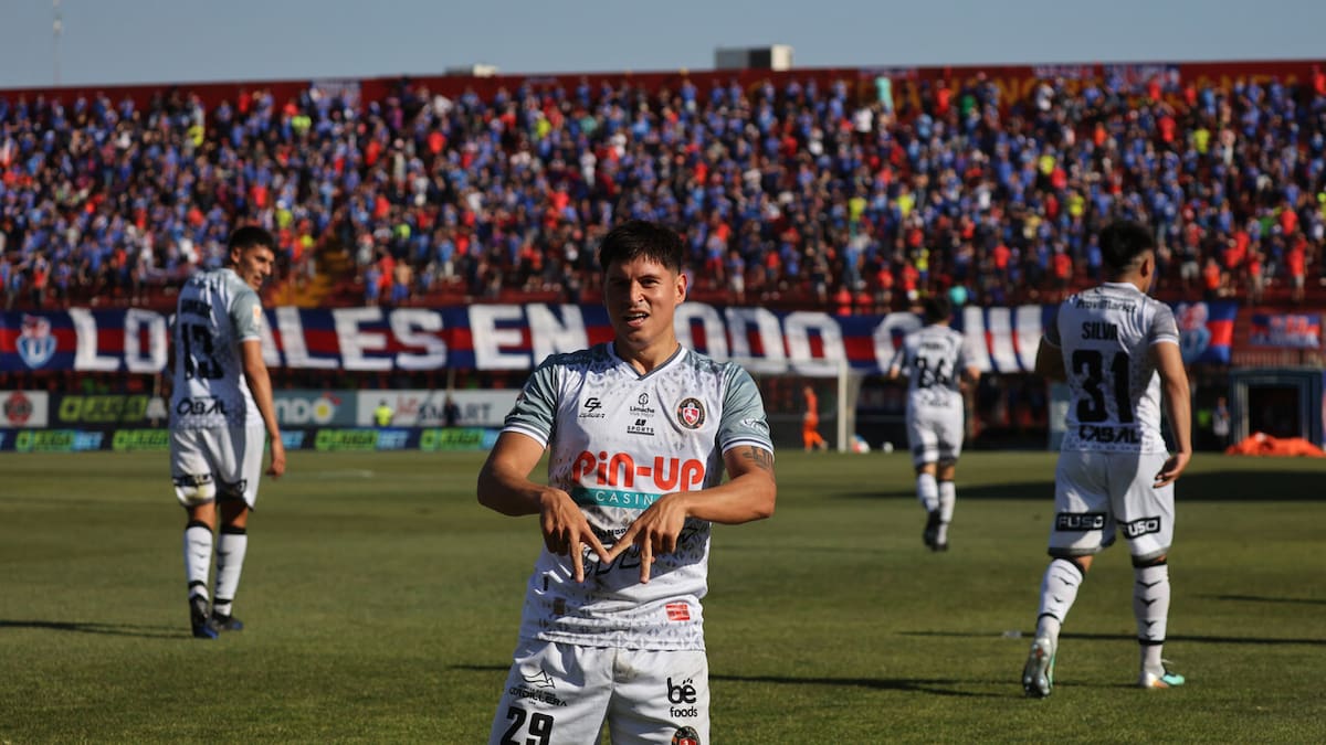 “El Tanque está en el puerto”: Coquimbo se refuerza con goleador que tuvo un exitoso paso por Chile