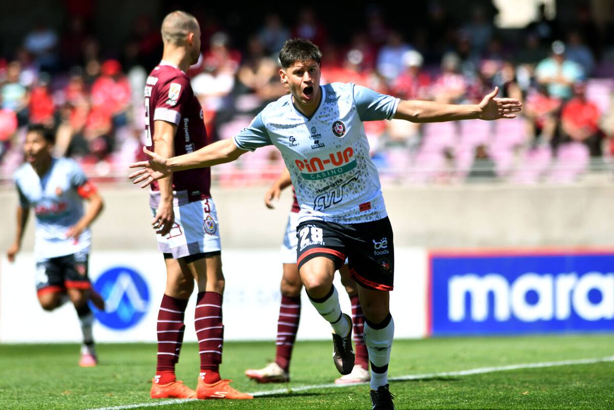 El delantero lleva cinco goles en siete partidos con Limache. Foto: Agencia Aton.
