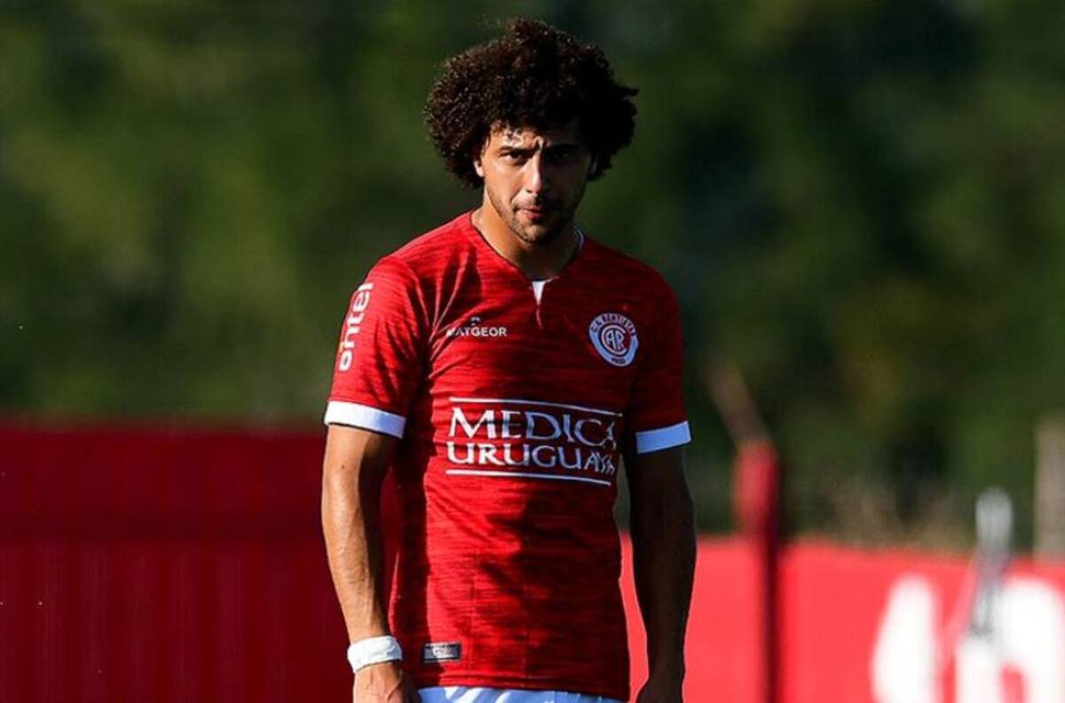 Jornada clave para definir traspaso de Maximiliano Falcón a Colo Colo