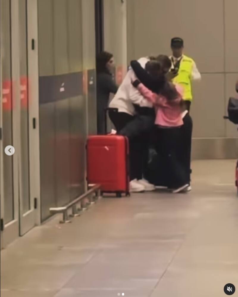 Faloon Larraguibel se reencontró con sus tres hijos.