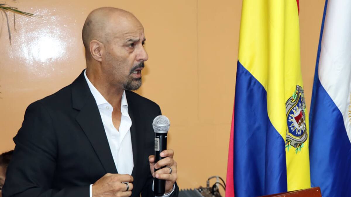 La nueva vida del Fantasma Figueroa: de cuestionado en Chile a dar cátedra en aulas universitarias