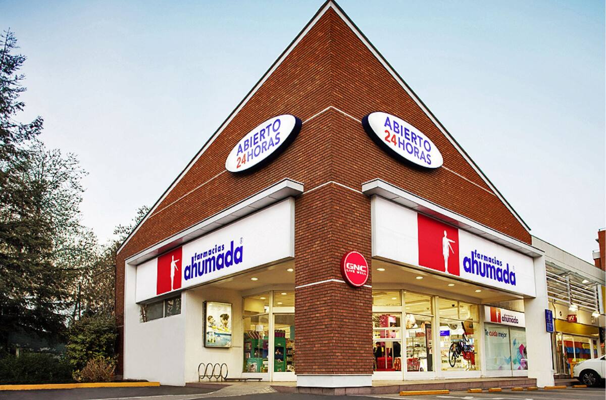 Hasta 45% de descuento y la tercera a $1: imperdibles ofertas en Farmacias Ahumada con Caja Los Héroes