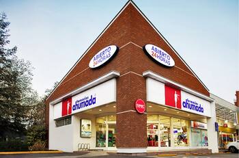 Hasta 45% de descuento y la tercera a $1: imperdibles ofertas en Farmacias Ahumada con Caja Los Héroes