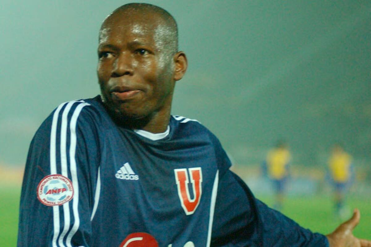 en partido de Universidad de Chile en la temporada 2003.