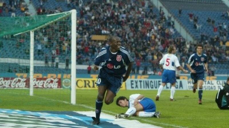 Faustino Asprilla jugó una temporada en Universidad de Chile.