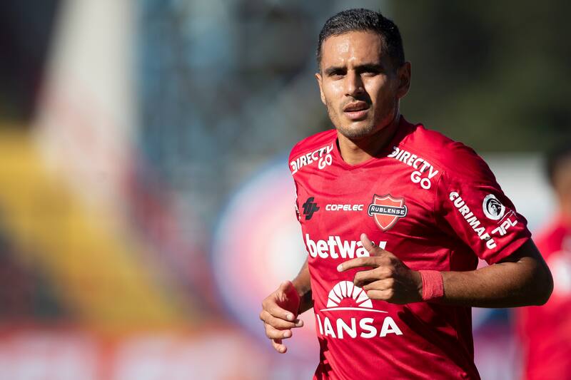 tiene trato de estrella en su regreso a Ñublense.