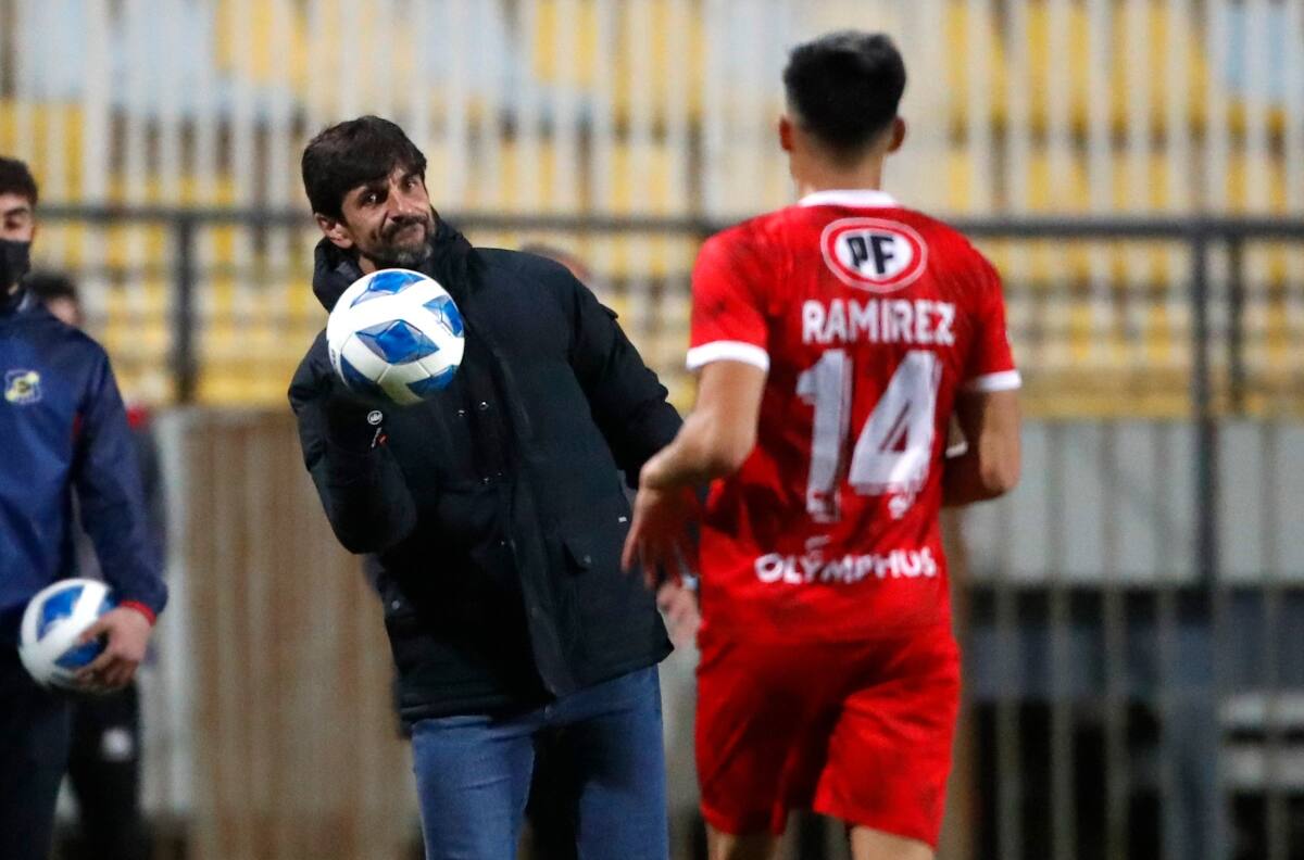 Pasó sin pena ni gloria por Unión La Calera y ahora está a detalles de dirigir en Primera División de Argentina