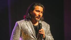 Felipe Avello saca risas con registro de su experiencia con el sismo en pleno show