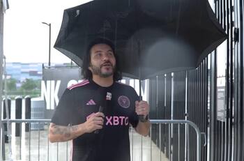 VIDEO | Felipe Avello invitó a Lionel Messi a jugar por histórico equipo del fútbol chileno