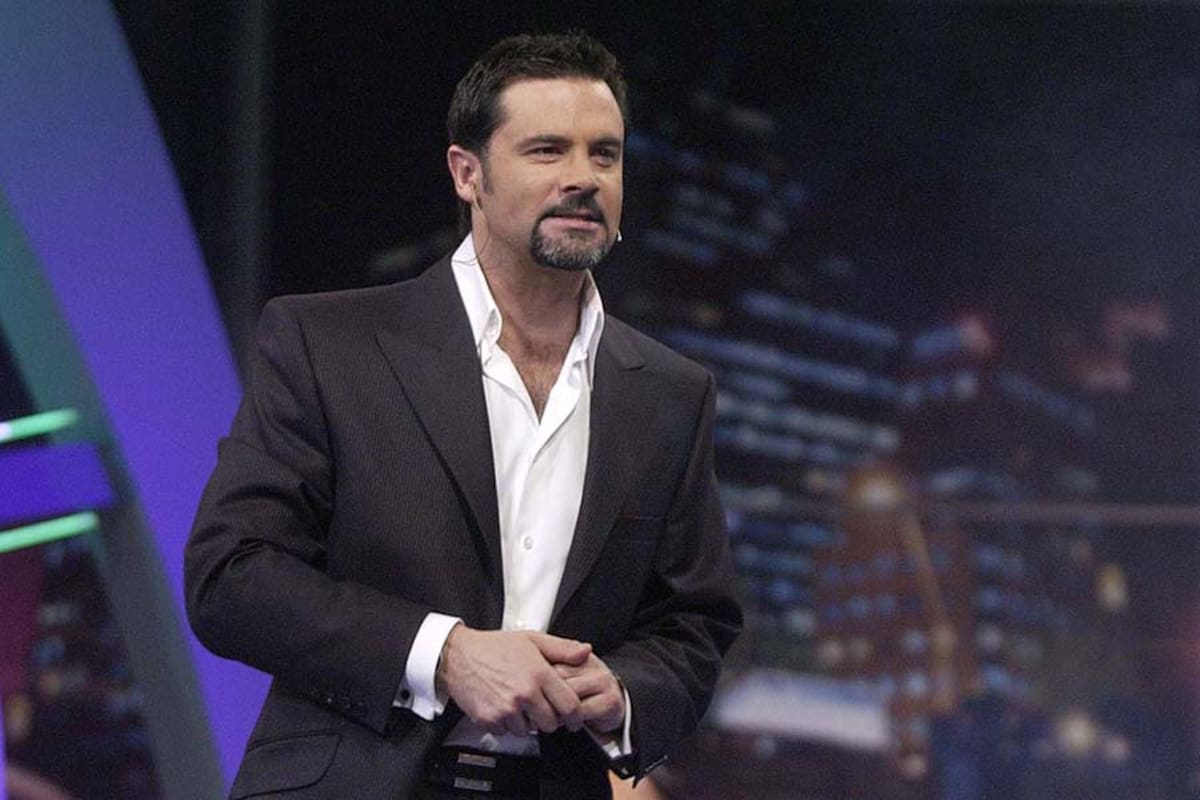 05.06.2006 FELIPE CAMIROAGA - ANIMADOR - CONDUCTOR - MIRANDO - PROGRAMA - NOCHE DEL MUNDIAL - CANAL 7 - TELEVISION - SANTIAGO - REGION METROPOLITANA - CHILE