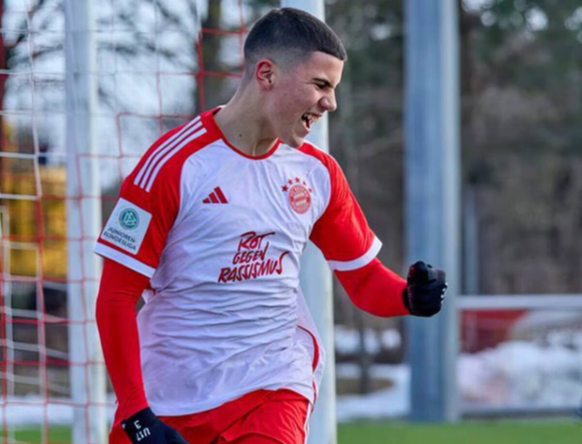 Juega en el Bayern Múnich.