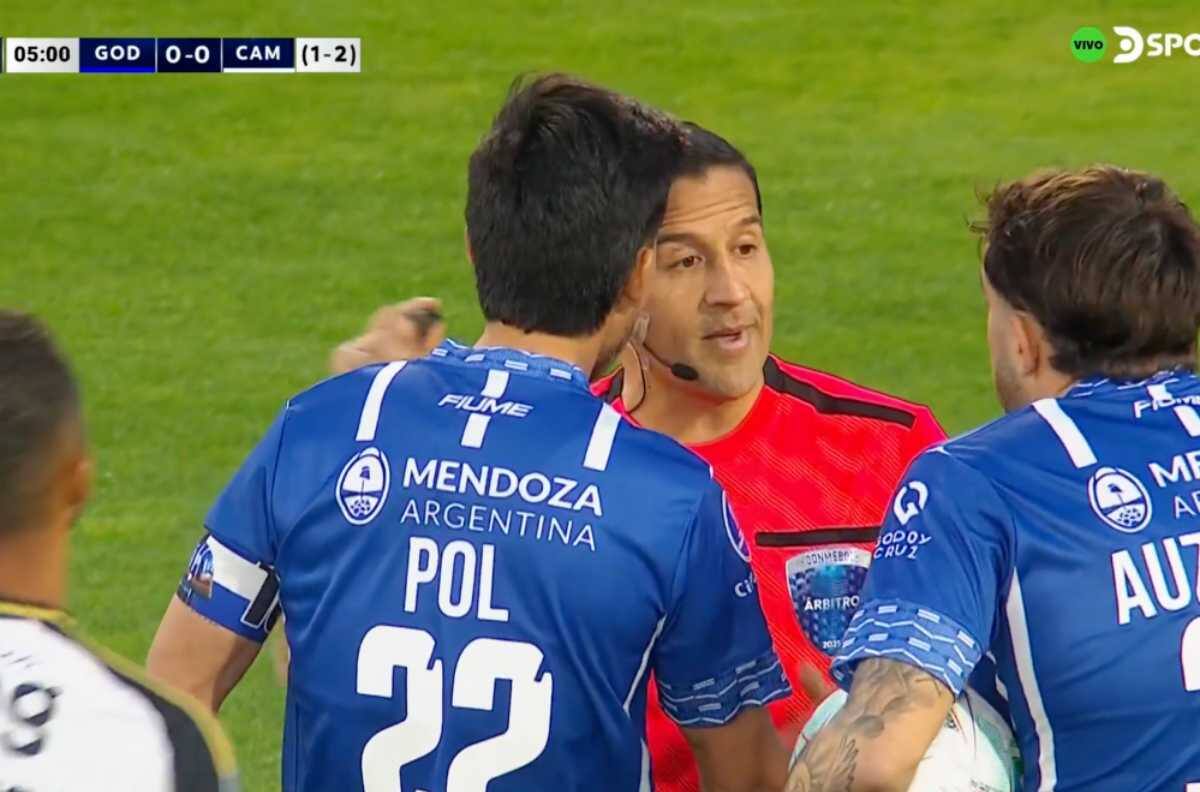 Argentinos no lo podían creer: arbitraje chileno vuelve a ser noticia por polémico cobro