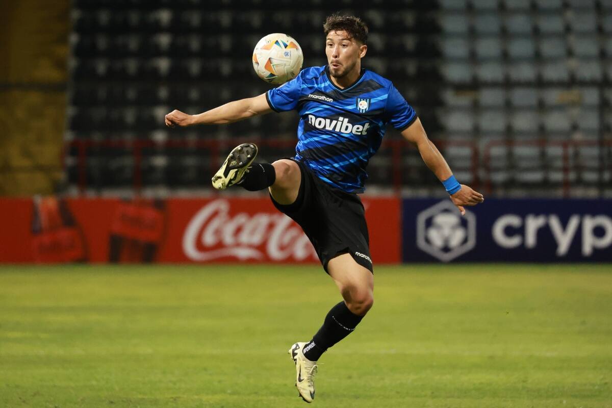 Felipe Loyola tiene todo listo para arribar a Independiente.