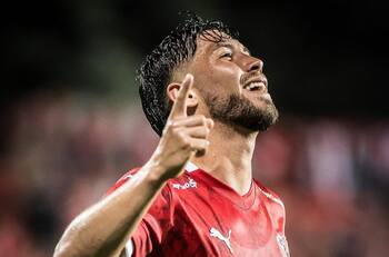 Entre Argentina y Alemania: los 4 clubes que se pelean a Felipe Loyola y los millones que pide Independiente