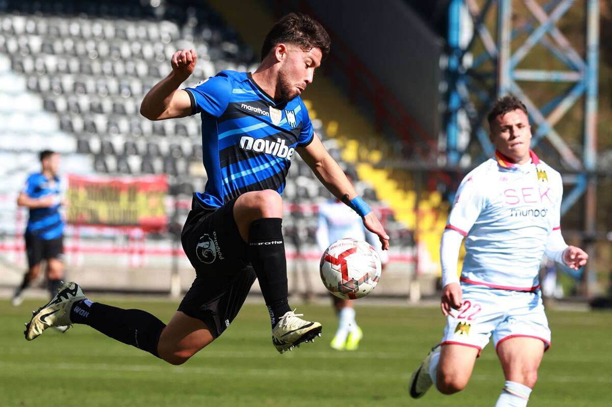 Felipe Loyola ya puede debutar en Independiente.