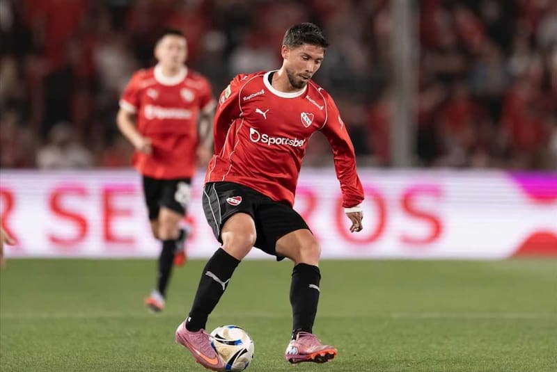 Independiente exigiría un mínimo de 7 millones de dólares para dejar partir al mediocampista chileno. Foto: Instagram @pipe.loyola