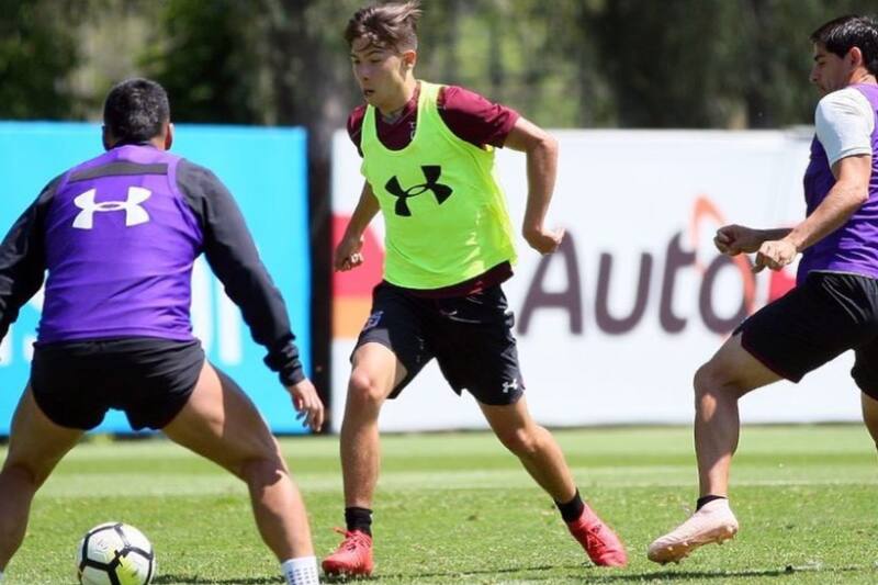 entrenando con el primer equipo de Colo Colo