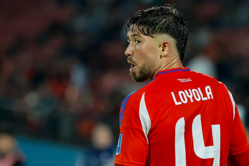 El futbolista chileno deja Argentina para jugador en un grande de Brasil.