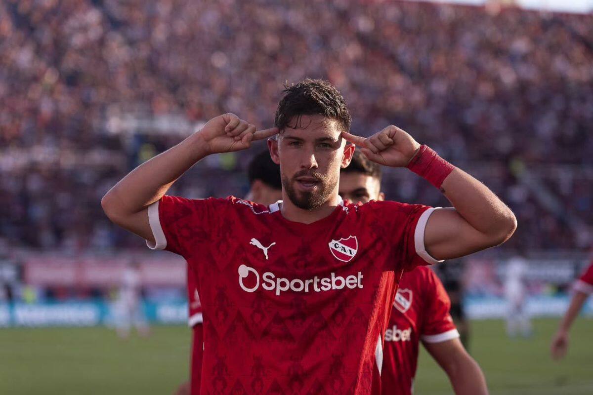 viene de marcar el gol del triunfo para Independiente, en el triunfo sobre San Lorenzo. Foto: Instagram @caindependiente
