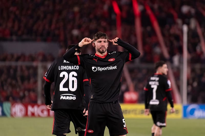 Felipe Loyola en Independiente. Foto: Facebook Club Atlético Independiente.