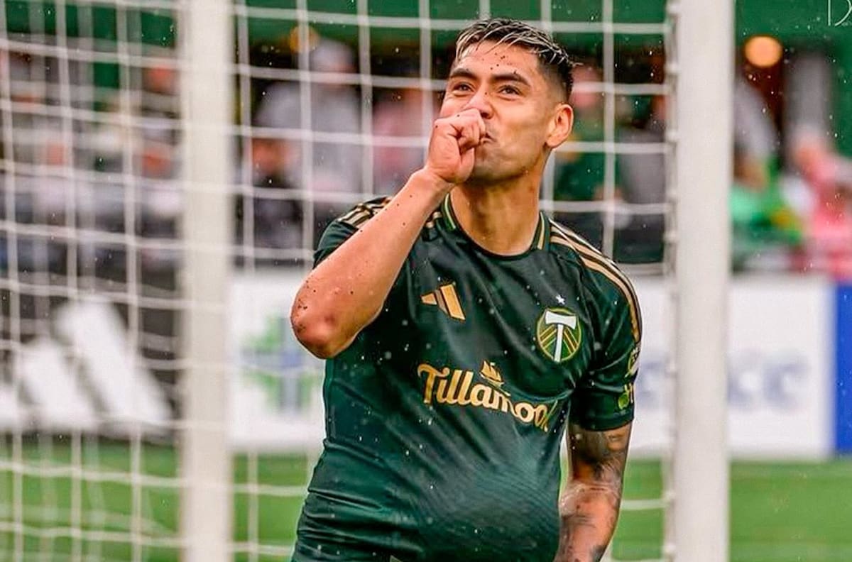 El retorno de Felipe Mora choca con el pedido de Gago: la U y sus prioridades en el mercado de fichajes