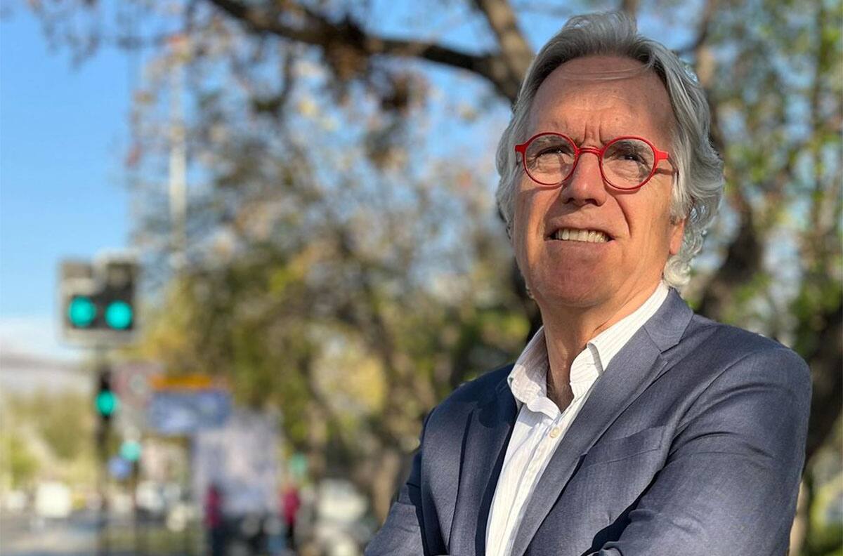 Trabajadora denunció por explotación y trata de personas a exembajador de Chile y actual candidato por Vitacura