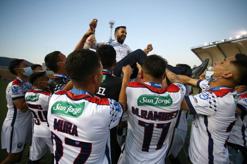 Felipe Núñez en su paso por Deportes Recoleta.
