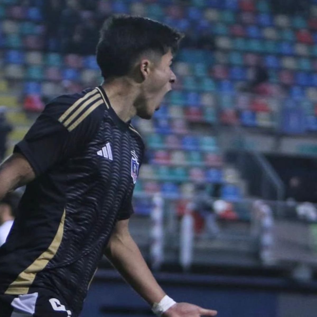 VIDEO | Felipe Raipán sigue intratable y anota golazo en la final del Campeonato Sub-16 contra la UC