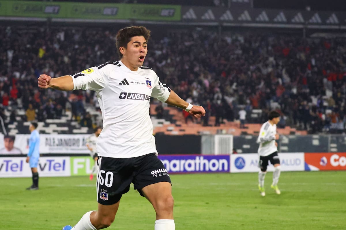 El delantero celebrando su gol en Colo-Colo. Foto: ATON.