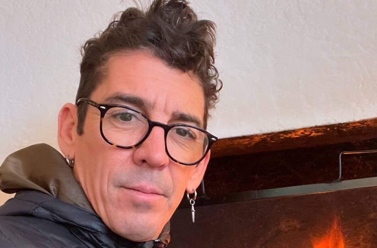 “No ha sido fácil”: Felipe Ríos se separó de su pareja luego de 23 años juntos