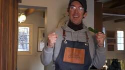 Vive acompañado de cuatro galgos: Así es la casa de Felipe Ríos